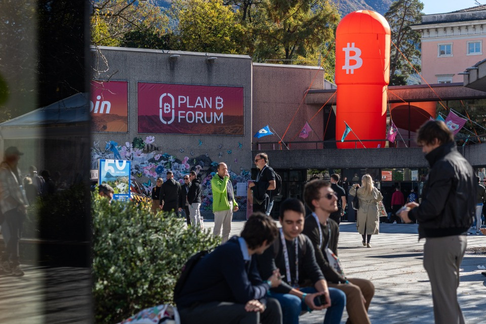 Quando il Bitcoin arriva allo sportello