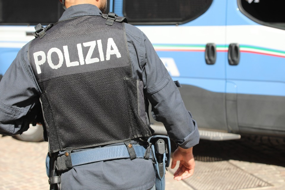 «Saccheggiamo i negozi di Como»: indagati altri 30 giovani