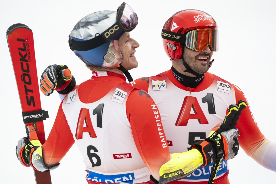 Braathen vince a Sölden, Meillard e Odermatt sul podio