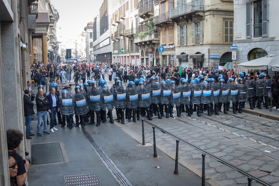 «Rivoluzione, istruzioni per l’uso»: il vademecum nelle chat del «Movimento 17 ottobre»