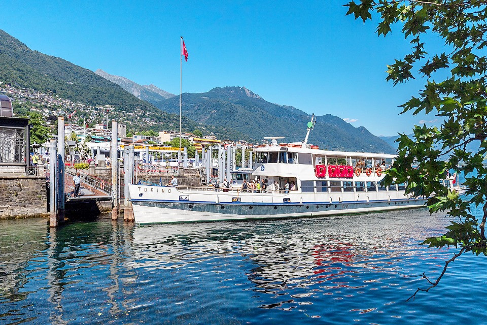Autobus al posto dei battelli tra Magadino e Locarno