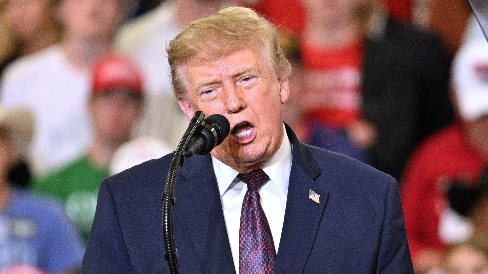 Il tycoon: «Lo Stretto di Hormuz prima o poi sarà lo Stretto di Trump»