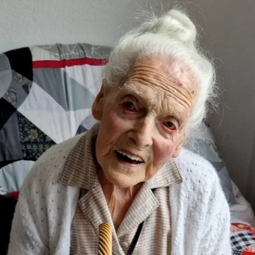 È morta a 111 anni Hedwig Zaugg, la donna più anziana della Svizzera