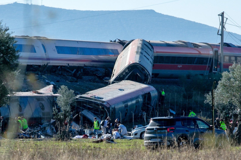 Sale a 74 il bilancio dei morti dell'incidente ferroviario di Toledo