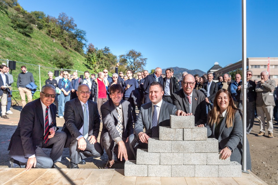 Il tram-treno è in cantiere: «È l'inizio di una nuova era»