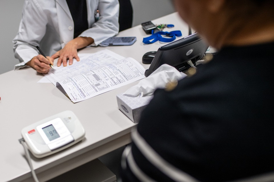 «Le aziende farmaceutiche continuano a versare milioni ai medici»