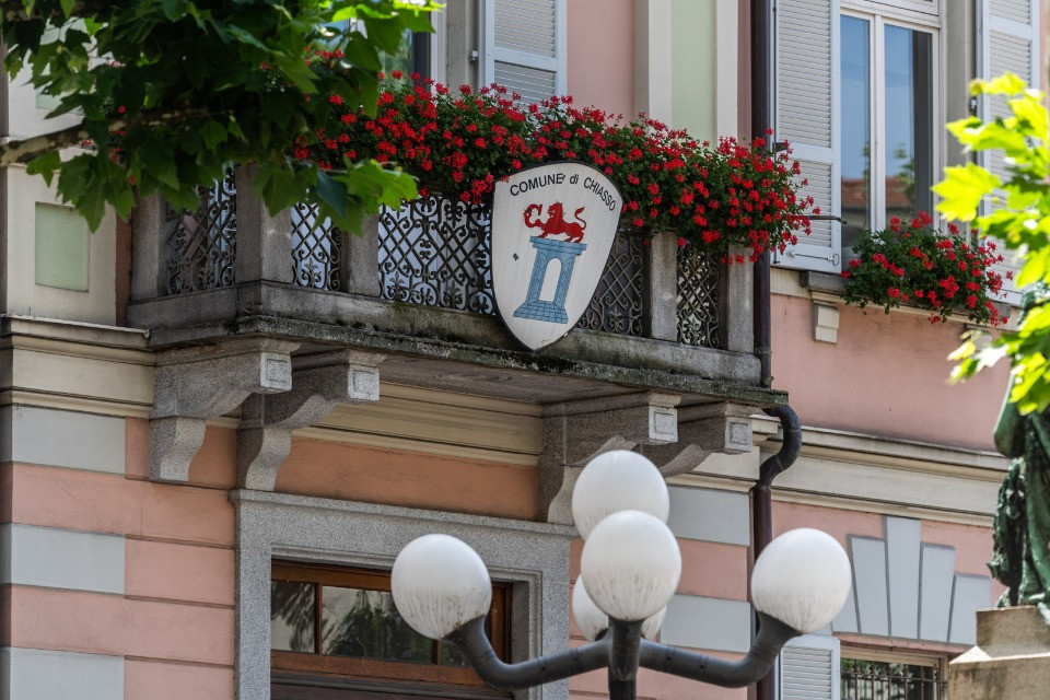 Chiasso alza le imposte e si prepara ad altri risparmi