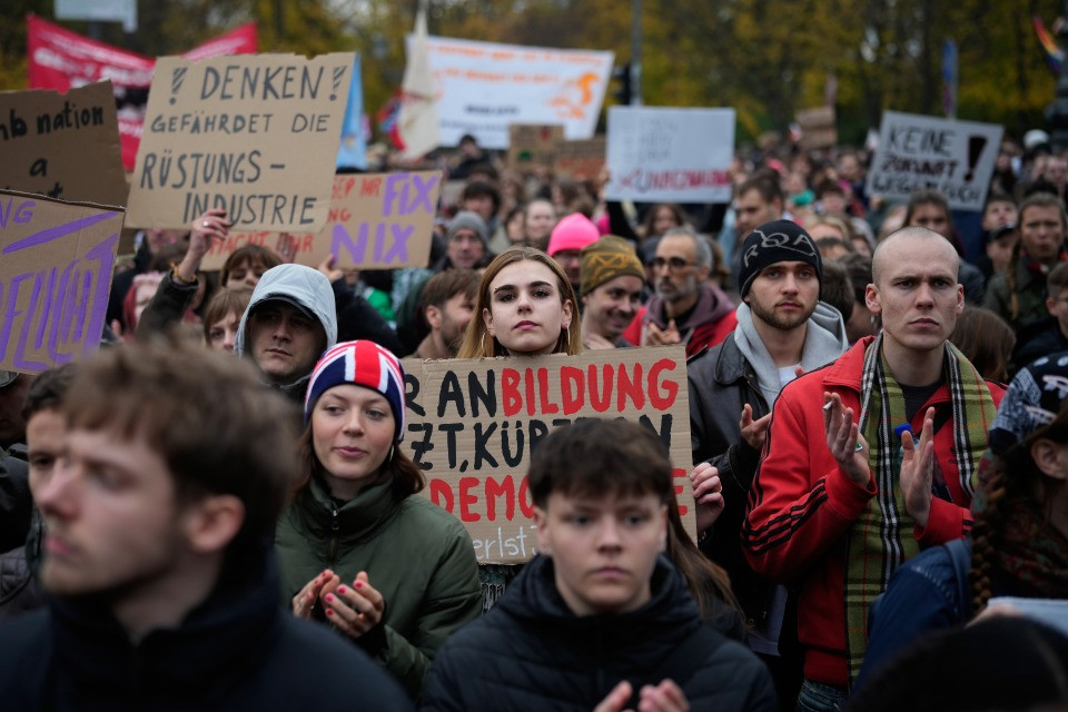 Da Berlino ad Amburgo la protesta dei giovani tedeschi