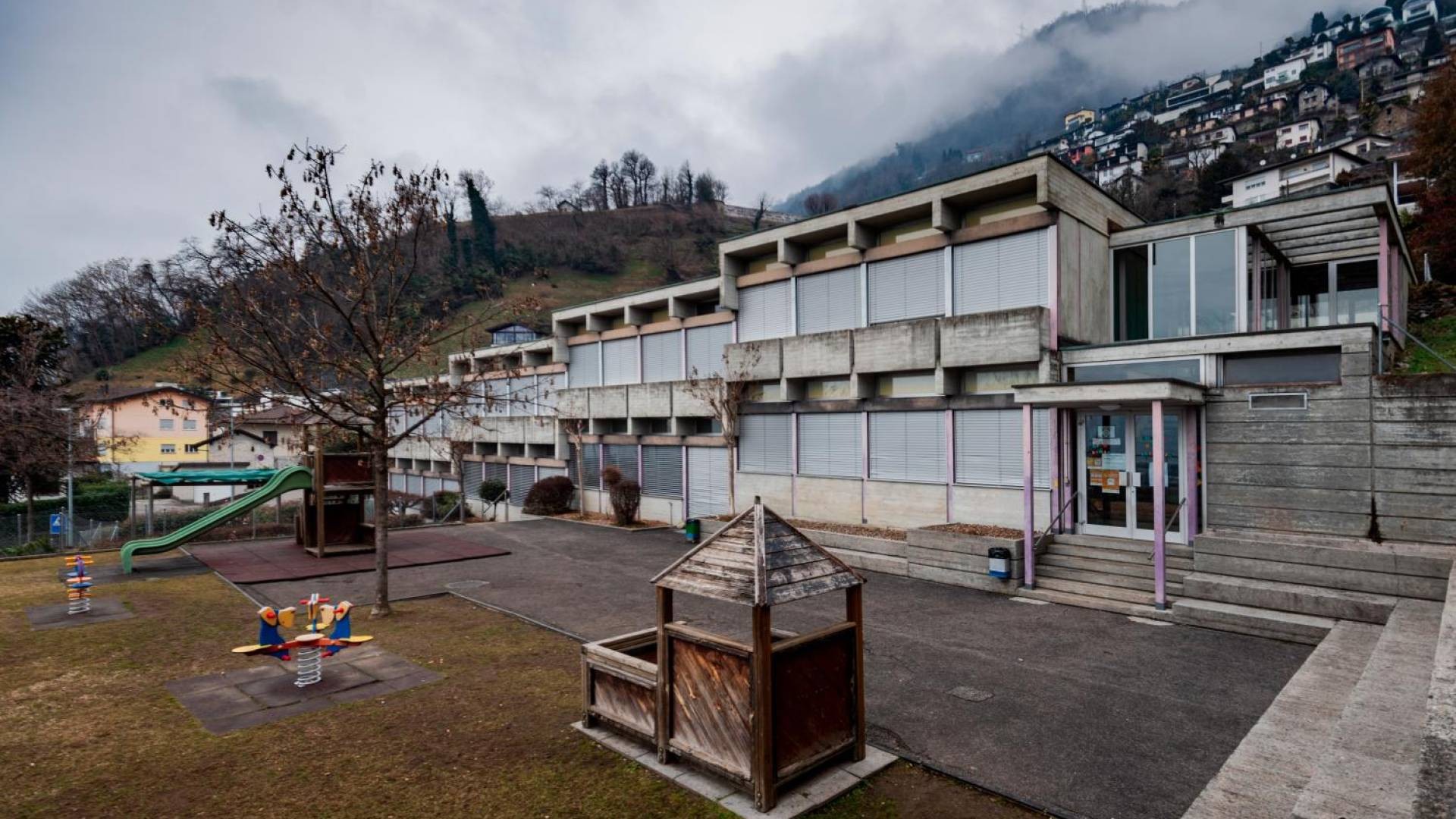 Scuole al Burio, il Municipio fa luce sull’amianto