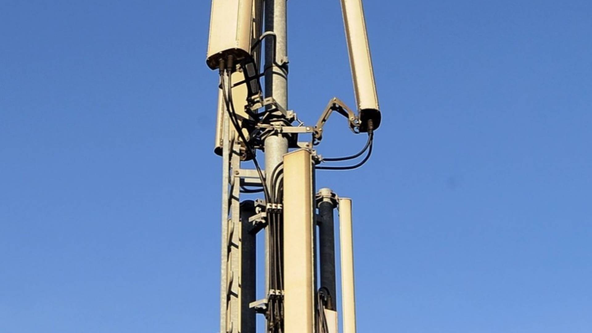 Antenna Contestata S Del Cantone