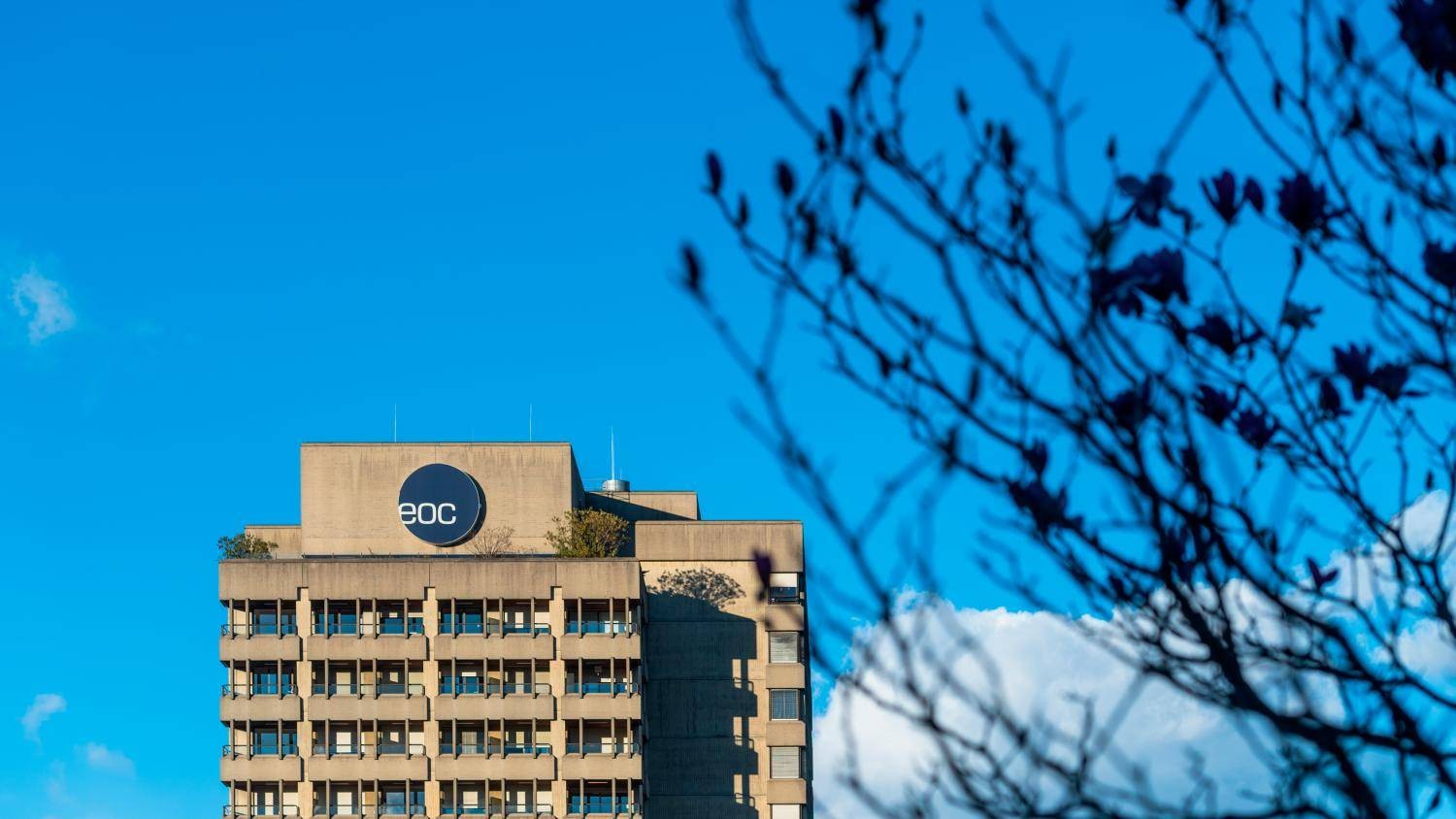 Ospedali e case anziani allentano le regole