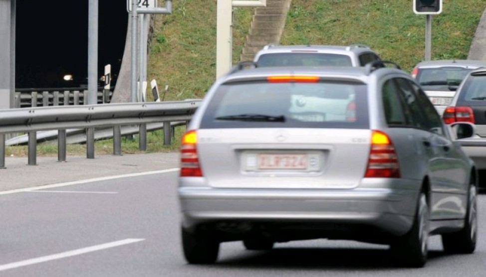 Sorpasso a destra sull'A1: prosciolto