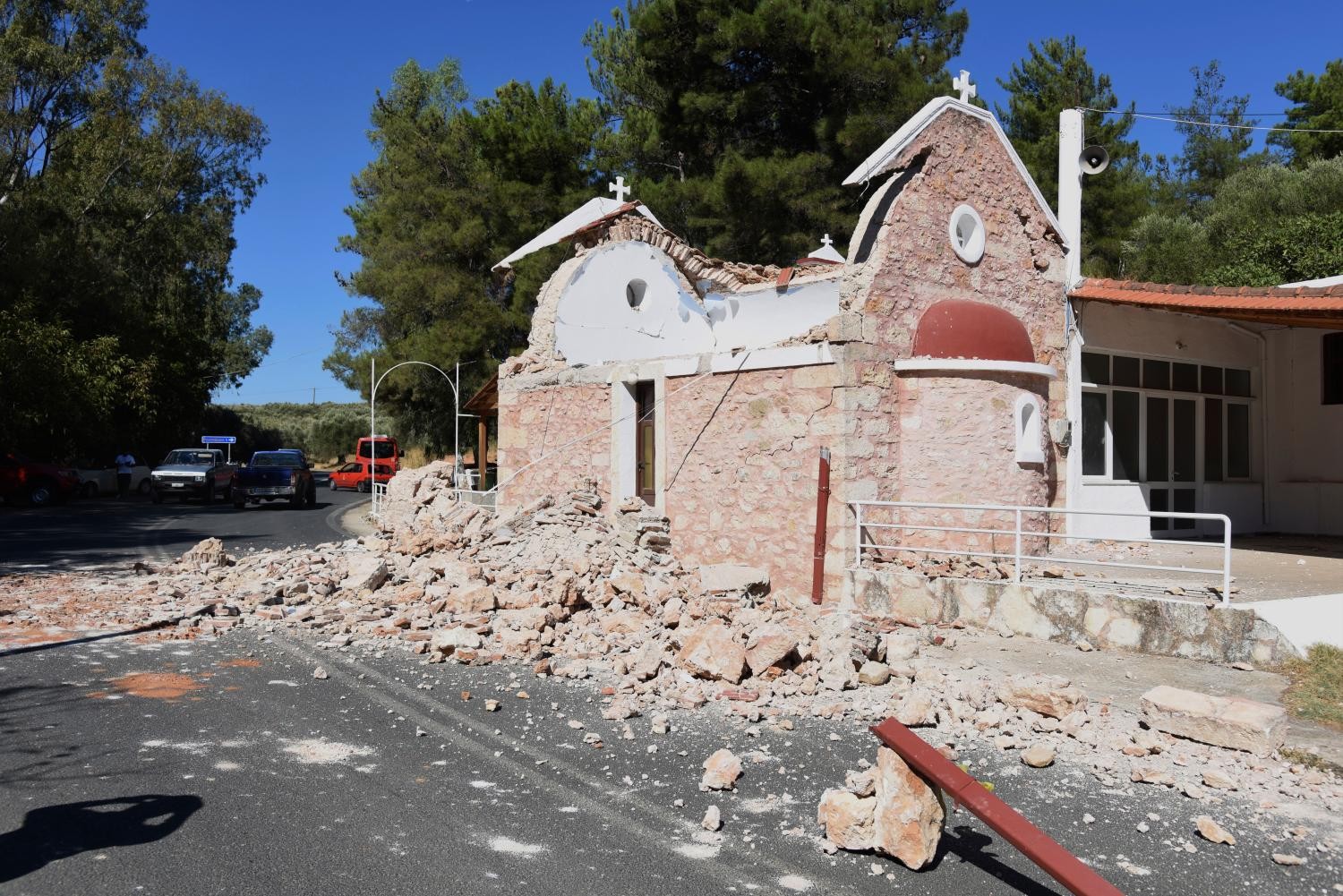 Violenta scossa di terremoto a Creta