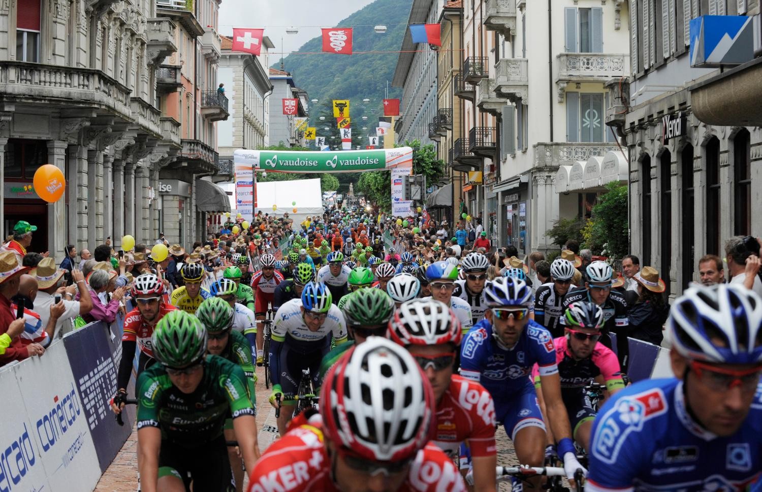 A Sud Delle Alpi Si Risale Sui Pedali