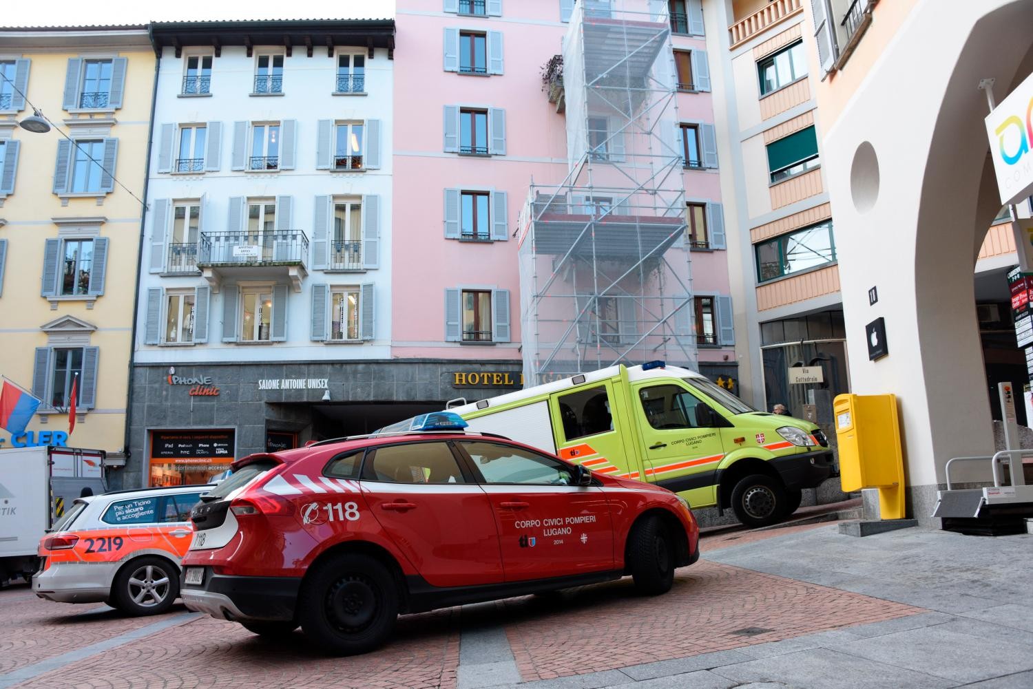 Fumo nell’Hotel Lugano Dante in Piazza Cioccaro