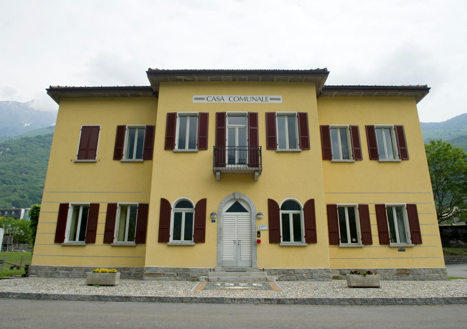 Agenzia Postale Allo Sportello Di Quartiere Di Claro