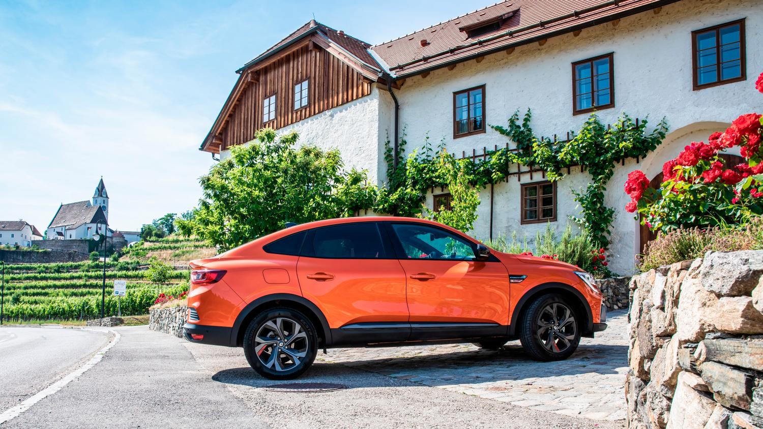 Renault Arkana SUV ibridosenza compromessi Renault Arkana SUV ibridosenza compromessi