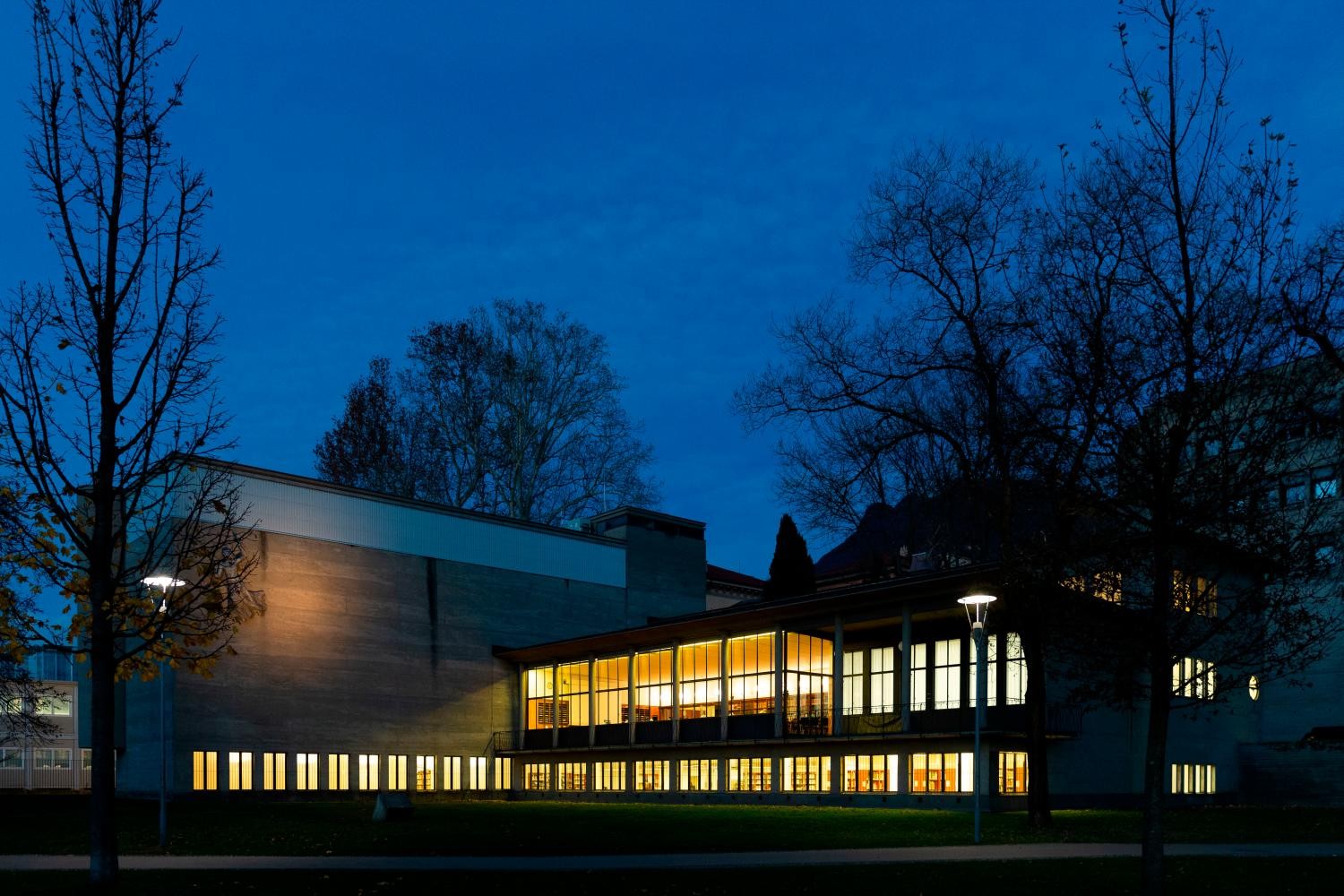 La Biblioteca Cantonale Amplia L orario D apertura